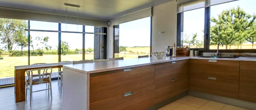 agencement de cuisine ouverte par l'architecte d'intérieur benedite langlois